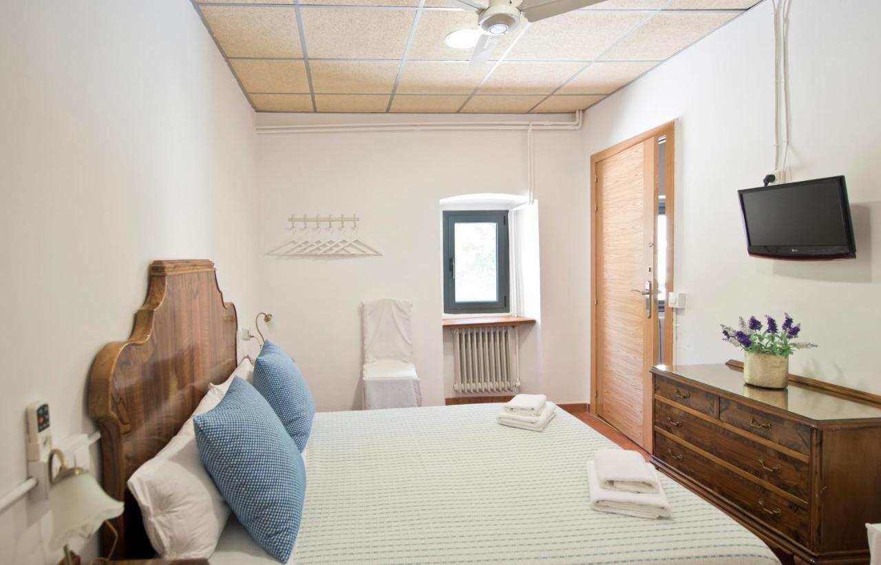 Hostal La Salut De Terrades المظهر الخارجي الصورة