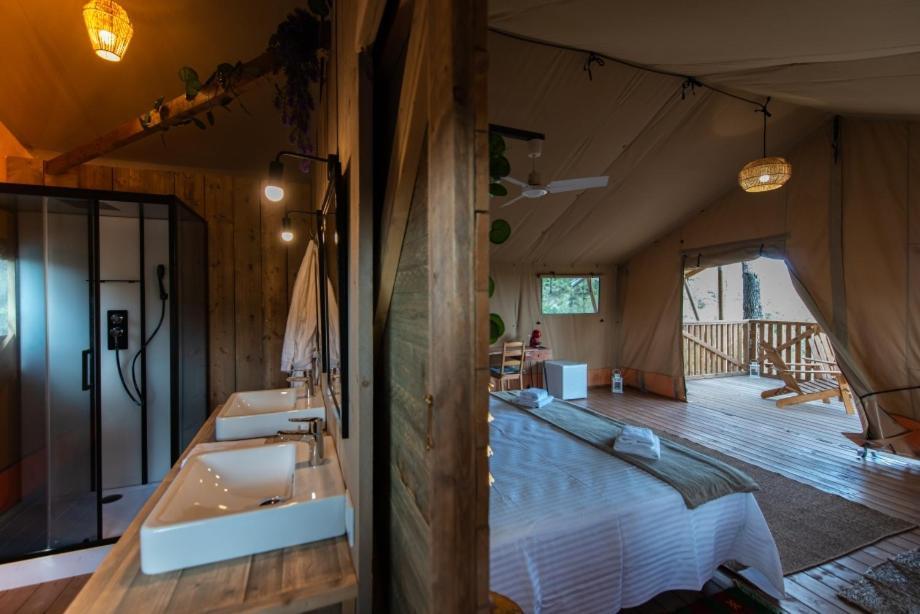 Hostal La Salut De Terrades المظهر الخارجي الصورة